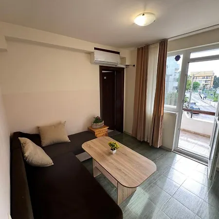 Pomorie Apartaments Поморіє
